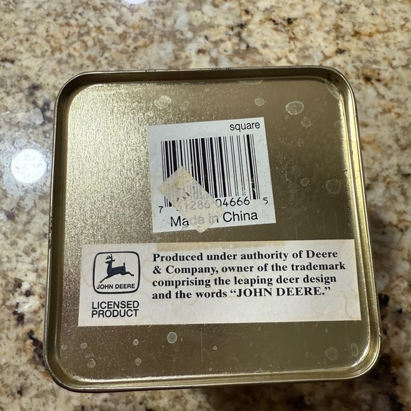 Vintage Storage John Deere Farm Tactor Tin 1958-1961 - Picture 6 of 7